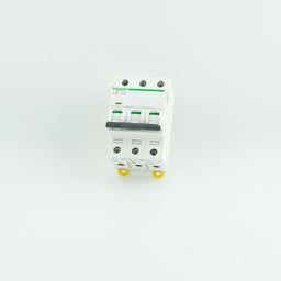 Disjoncteur Schneider Acti9 iC60N 3P 32A Courbe D A9F75332 - A9F75332